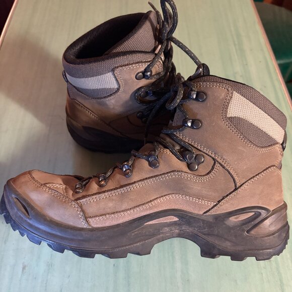 Womens Lowa Renegade Waterproof Gore-Tex Hiking Boots Size 10.5 - Picture 7 of 11